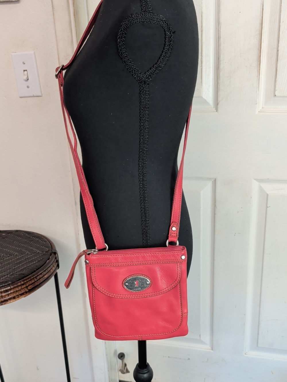Fossil Maddox Crossbody Purse Leather Pink Magenta Slim Bag